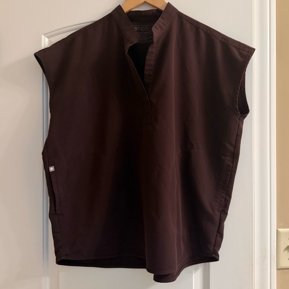 FIGS Rafael Espresso Top